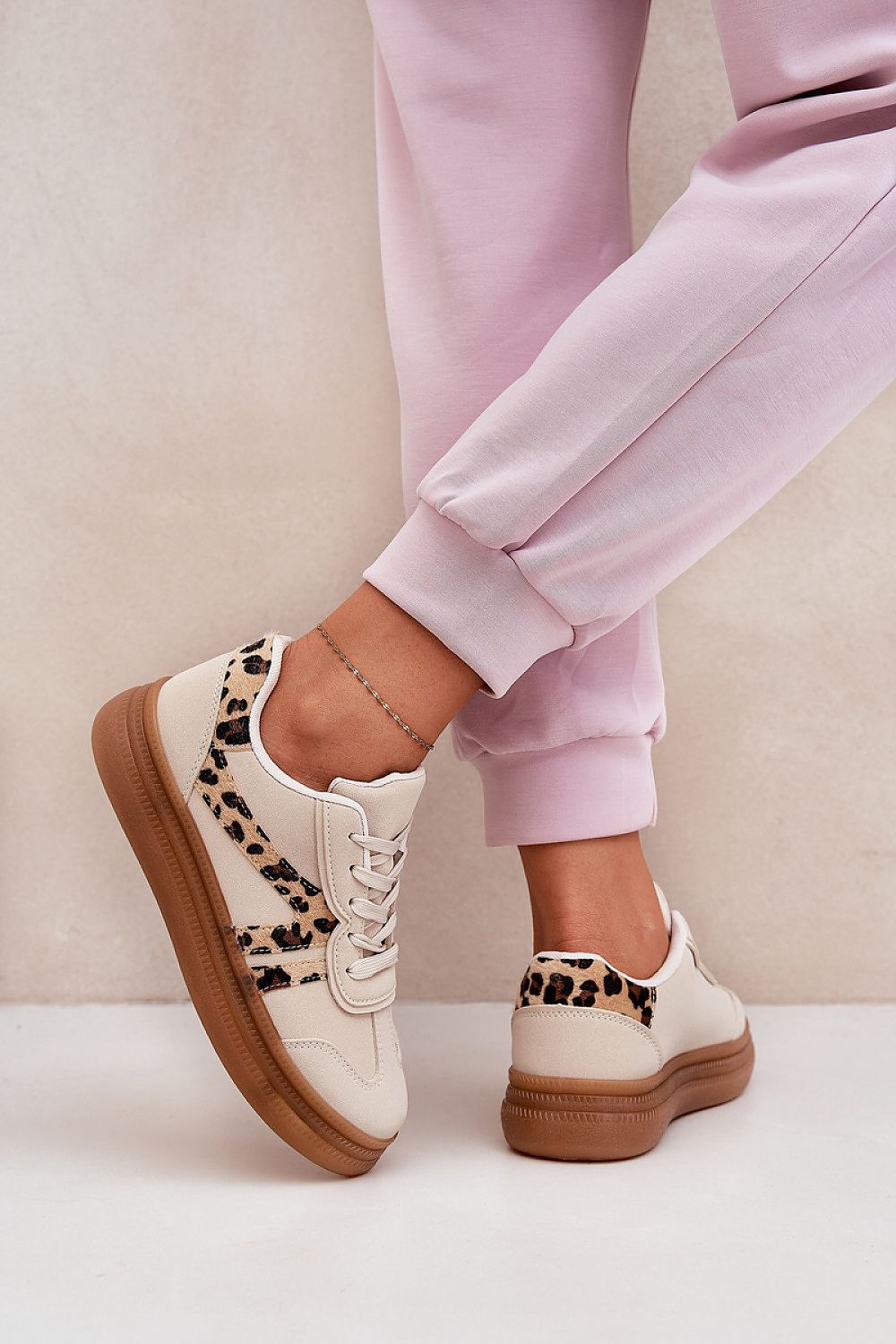 Sportschuhe model 211005 Step in style